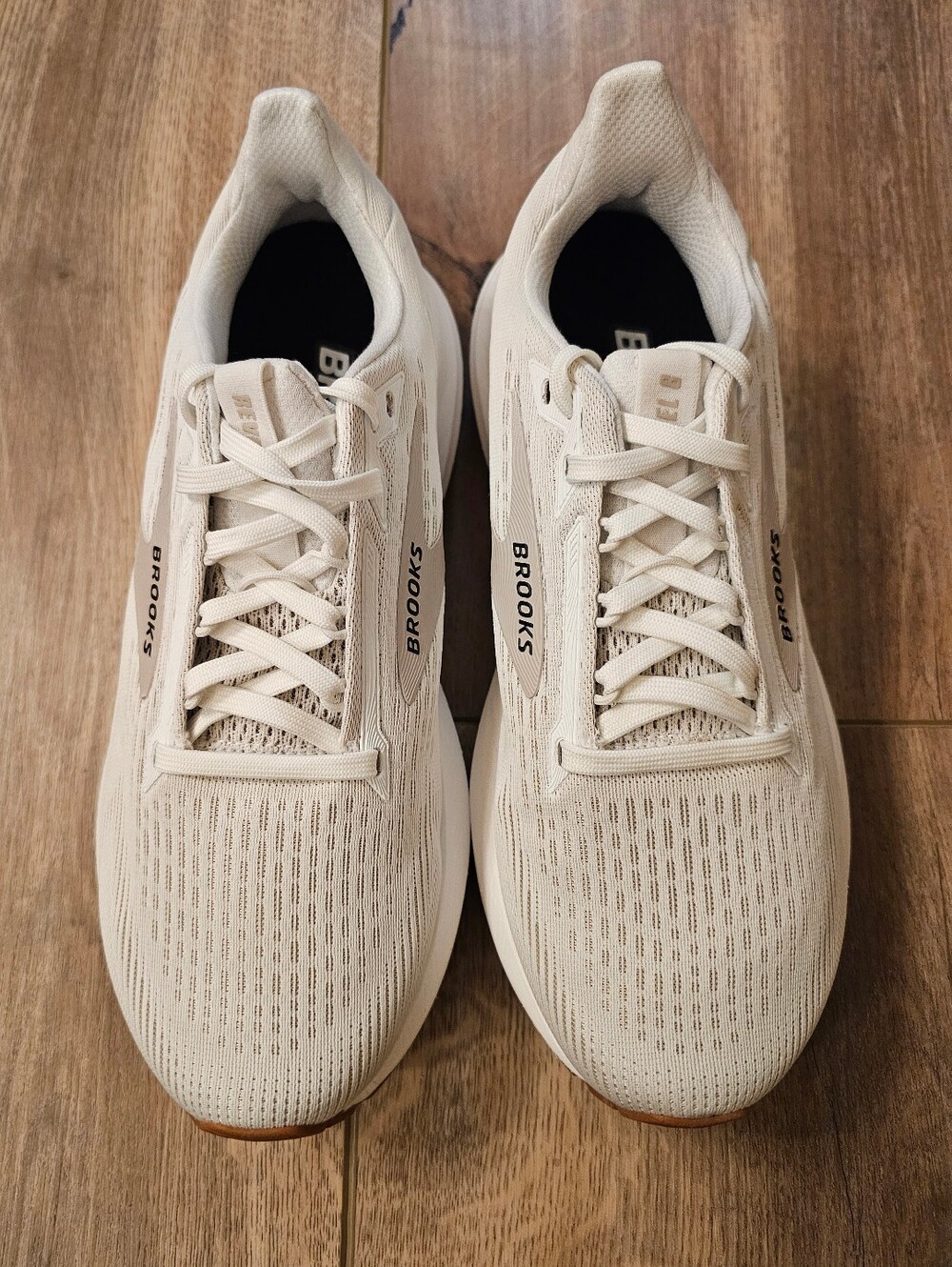 Brooks Women's Revel 8 Neutral Running Shoes - White/Grey - Size 8 - New In Box! - Picture 2 of 5